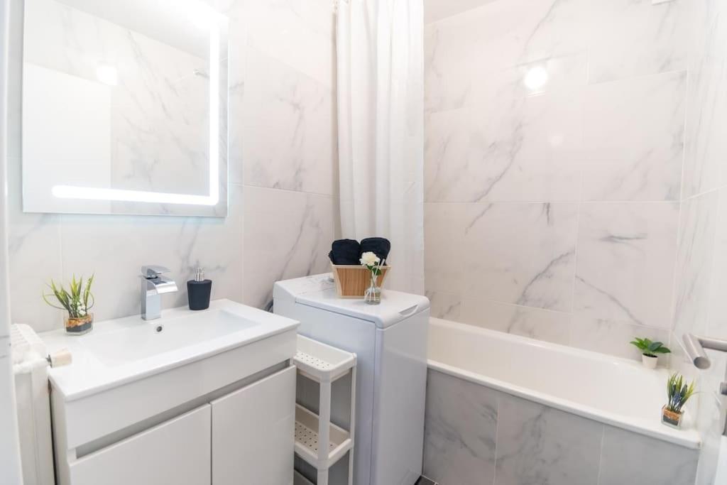 Ferienwohnung Le Citadin-T1-28M2-Pte Paris M7 Le Kremlin-Bicêtre Exterior foto